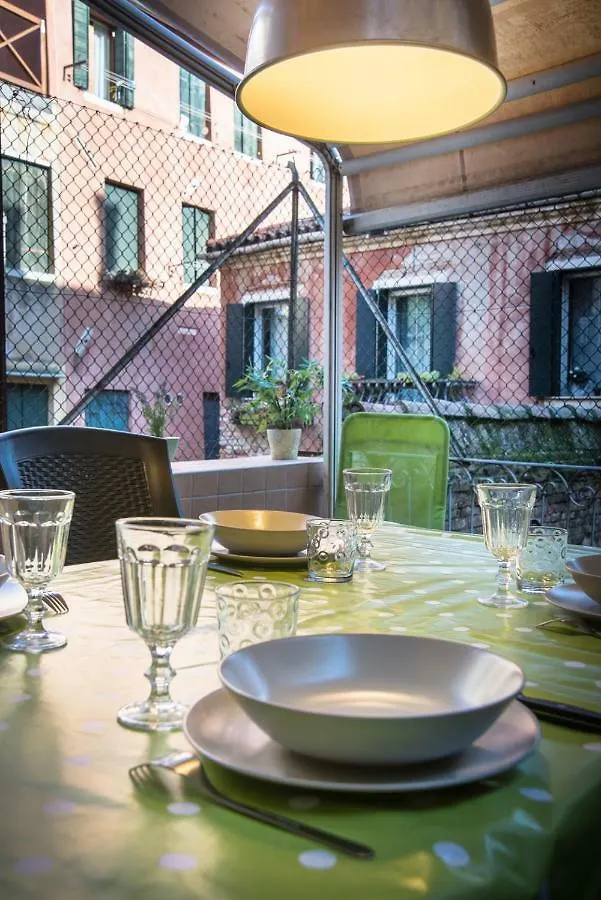 Terrazzina - Romantic Pied A Terre At The Heart Of Cannaregio District Wenecja