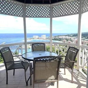  Apartment Oceanbreeze Jamaica Penthouse, 7-minute Walk To Jamaica