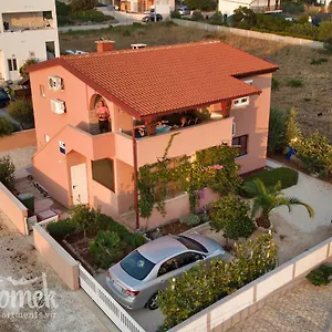 tomek-apartment.hotelinzadar.com/