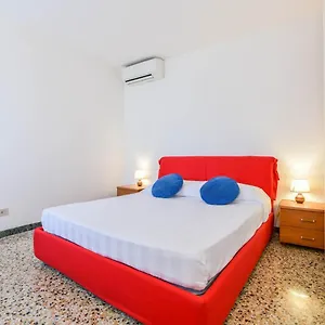 Mascareta, Apartment